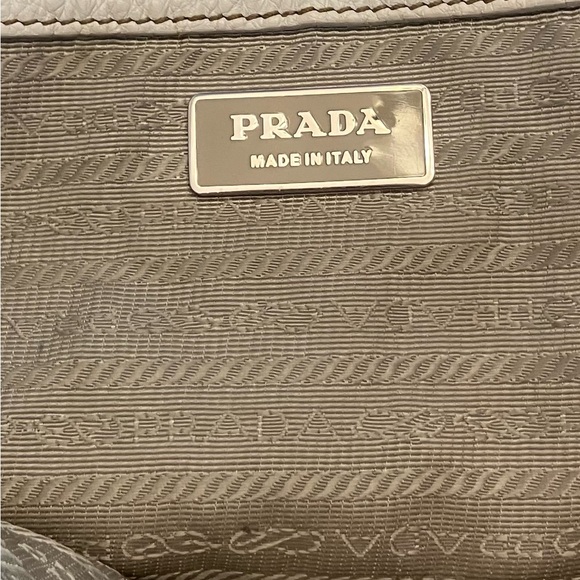 PRADA HANDBAG/CROSSBODY👜🌻 - Picture 6 of 14